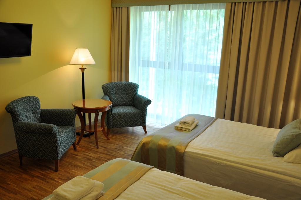 Hotel Mir-Jan Spa Lądek-Zdrój Szoba fotó